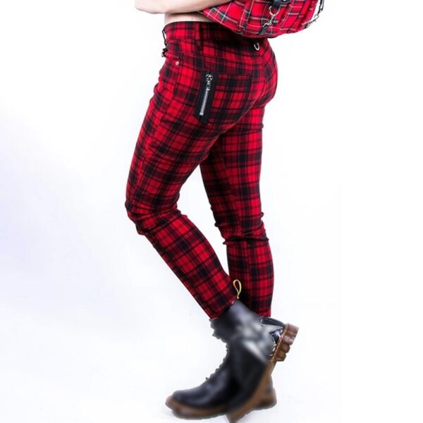 women plaid pants red