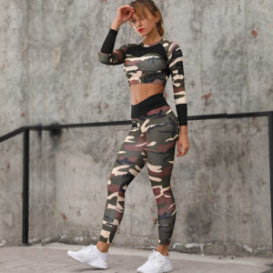Camouflage Yoga Suit for Women: Printed Tight-Fitting Pants and Sporty Yoga Top