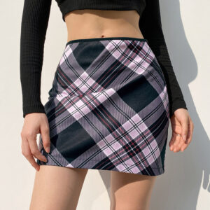 Women’s Plaid Skirt with Zipper Closure and Slimming Fit