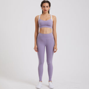 Achieve Maximum Comfort and Support in a High-Waist Yoga Outfit