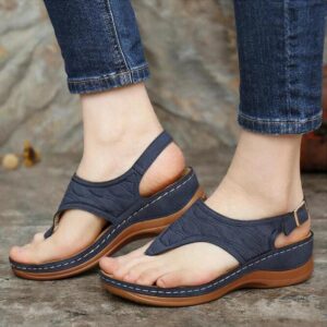 Ankle Buckle Roman Sandals for Women with a Retro Flair