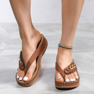 Anti-Slip Chain-Accented Flat Sandals for Women