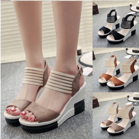 Sandals with Adjustable Buckle