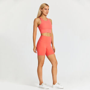 Stay Stylish and Active with Our Fashionable Fitness Set for Women