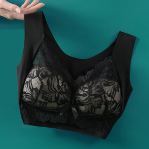 Plus Size Lace Bra with Enhanced Breathability