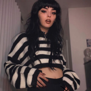 Black And White Striped Loose And Thin Shoulders Short Crop Sweater