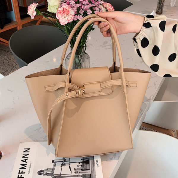 New single shoulder bag handbag new wave Korean version of the wild Messenger bag large capacity fashion handbag wing - Image 3