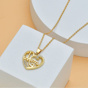Mother’s Day Mom Heart Shape With Diamond Letter Necklace For Women Fine Jewelry Women Accessories Fashion Jewelry