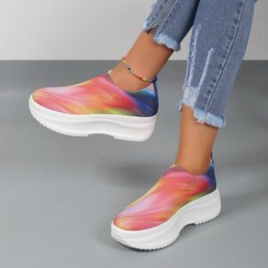 European And American Platform Color Gradient Fly-knit Sneakers