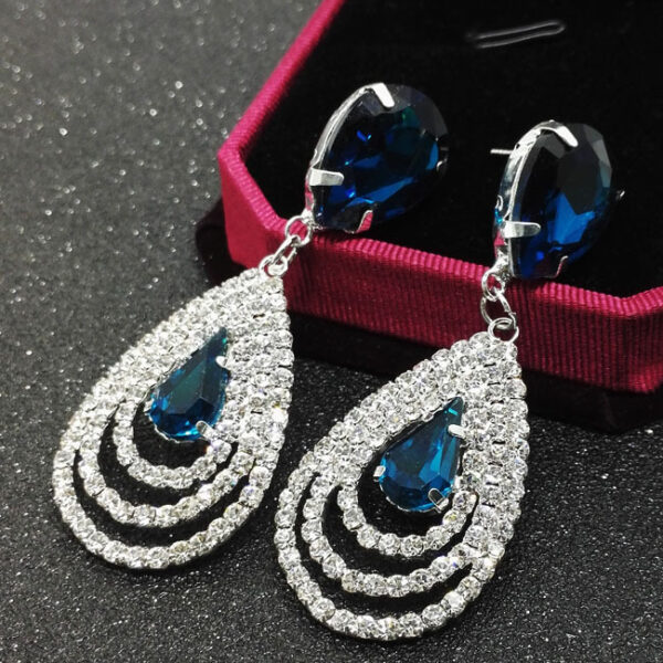 Crystal drop earrings - Image 4