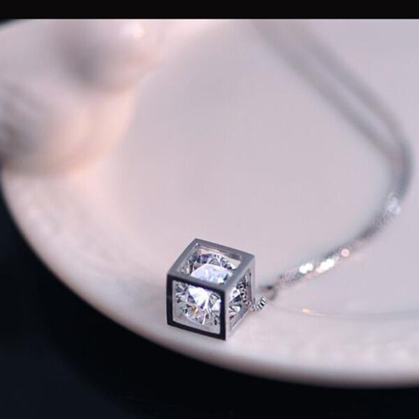 Crystal zircon cube clavicular chain woman - Image 3