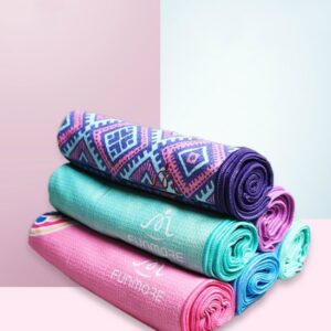 Non-Slip Yoga Mat Blanket with Delicate Floral Pattern