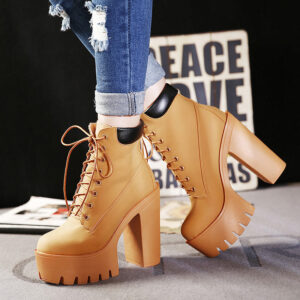 High heel boots