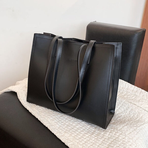 A Versatile Portable Commuter Tote Bag - Image 5