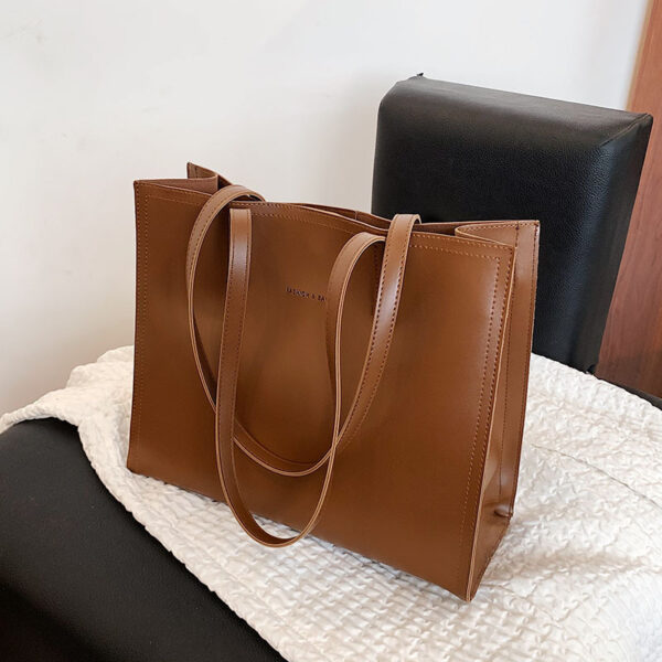 A Versatile Portable Commuter Tote Bag - Image 6